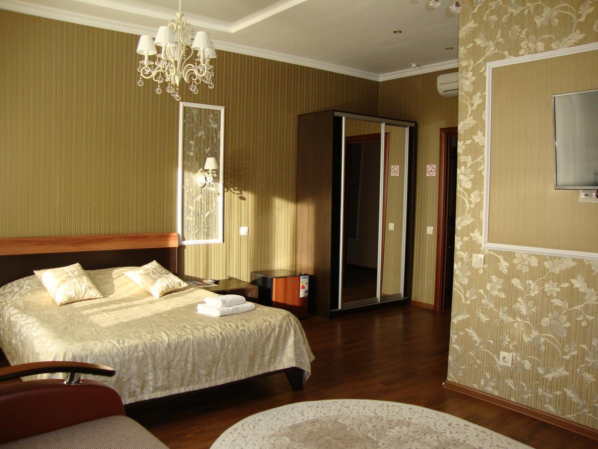 Gostinitsa Evropeyskaya Hotel อุคห์ตา ภายนอก รูปภาพ